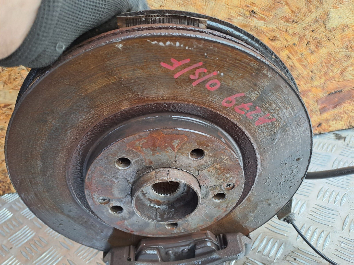 ✅2016 SSANGYONG TIVOLI ELX FRONT RIGHT WHEEL HUB + WARRANTY A279 - Image 10