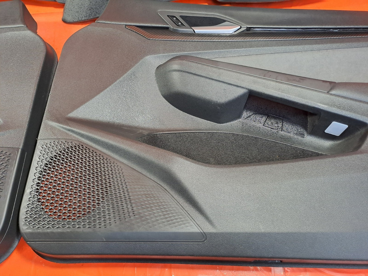 ebay-src:https://i.ebayimg.com/00/s/mtiwmfgxnjaw/z/jzeaaeswku5pgacs/$_57.jpg