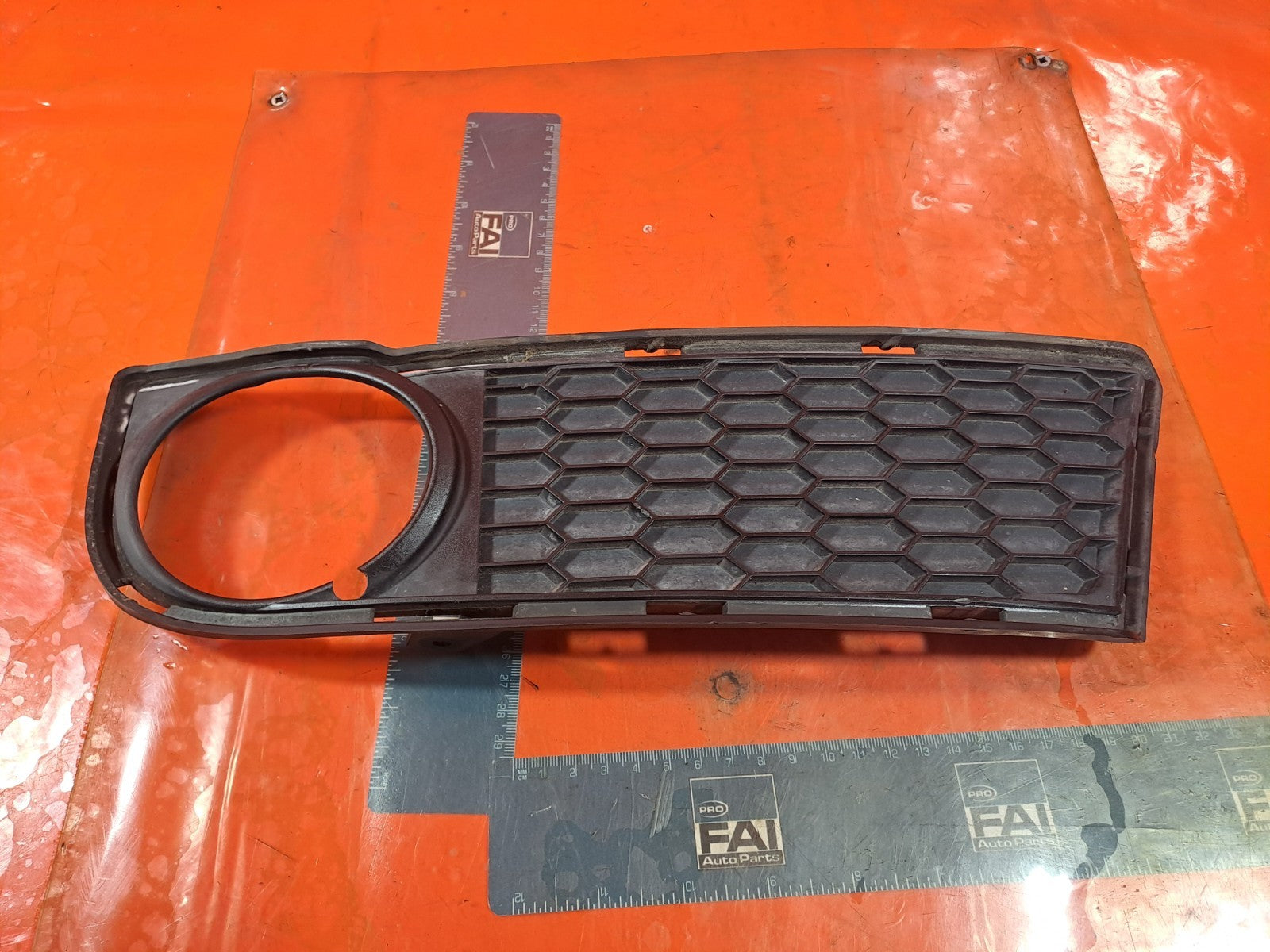 ✅2013 BMW 1 SERIES E88 FRONT FOG LIGHT LEFT GRILL 8054485 + WARRANTY A348 - Image 4
