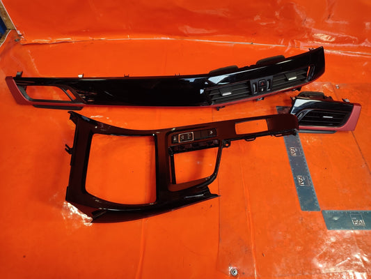 ✅BMW X1 F48 2.0 PETROL 2018 AIR VENT DASHBOARD TRIM & CENTRE CONSOLE TRIM A303 - Image 1