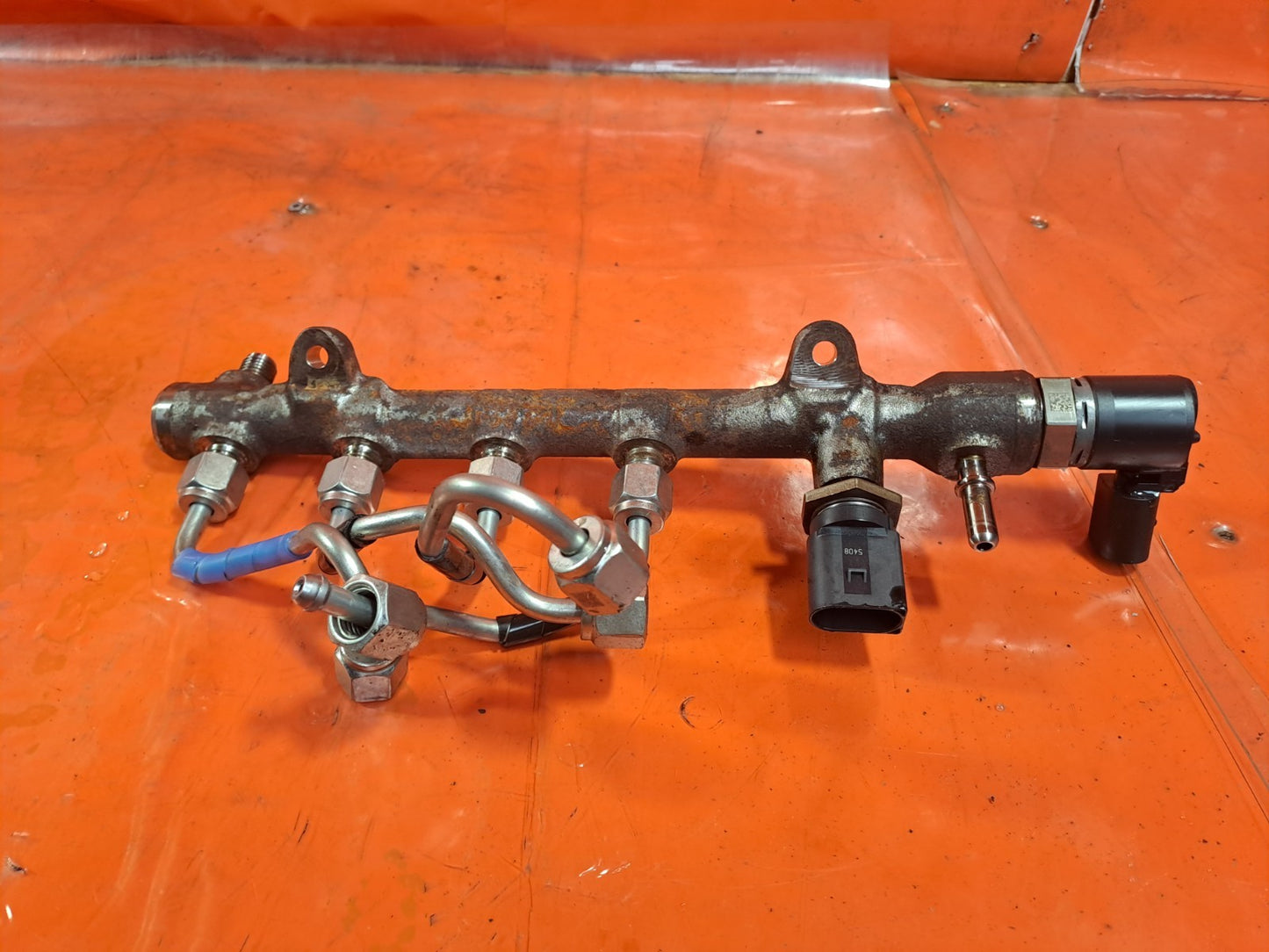✅2019 Ford Focus MK4 ST-Line Fuel Injector Rail HG9Q-9D280-AA + Warranty A354 - Image 4