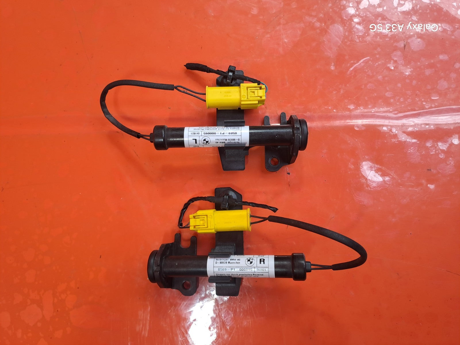 ✅BMW 330E G21 2.0 PETROL 2022 PEDESTRIAN PROTECTION BONNET ACTUATOR PAIR 7449429 - Image 1