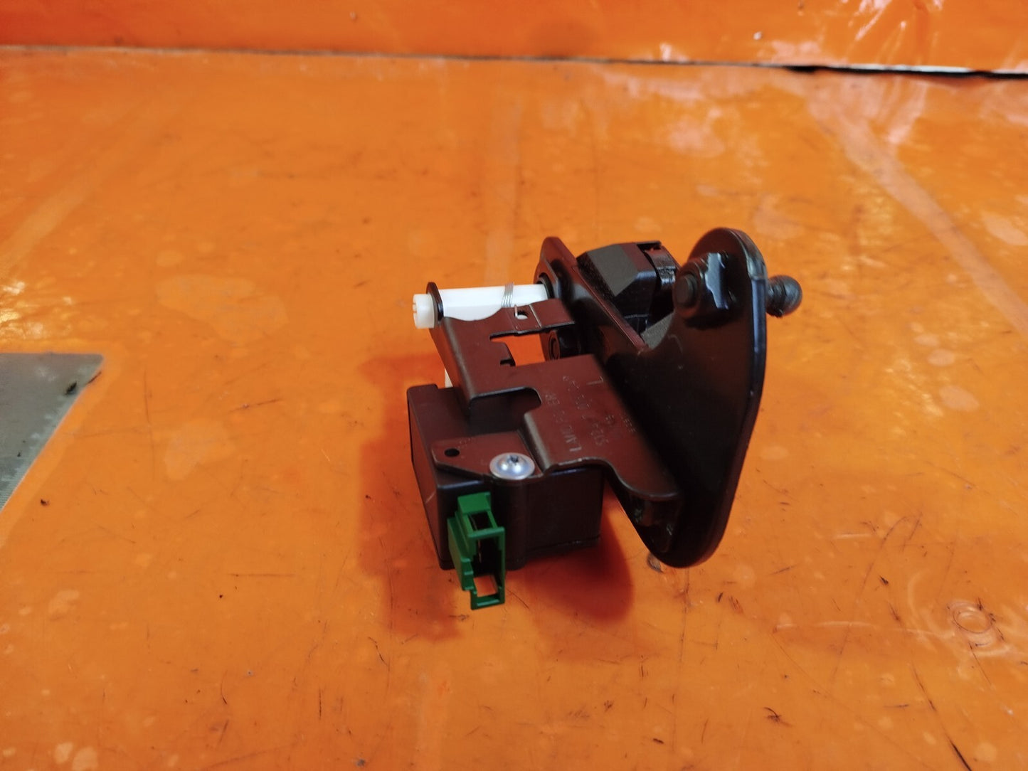 ✅Land Rover Discovery 4 2011 L319 3.0 Diesel LEFT BOOTLID LOCK ACTUATOR 7016049 - Image 7