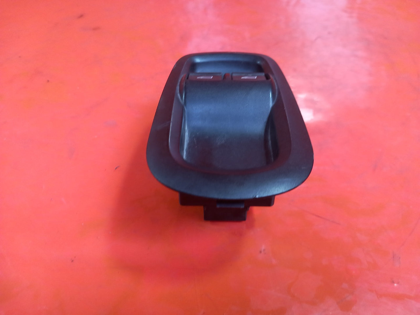 2015 Ford Tourneo Custom Window Switch Front Right BK2T-14A132-BC Warranty A377 - Image 2