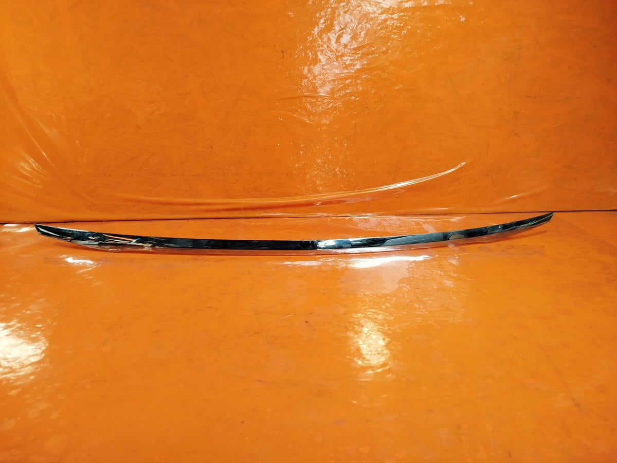 2014 Mercedes C Class W205 Tailgate Boot Trim Panel Moulding A2057430082 A084 - Image 1