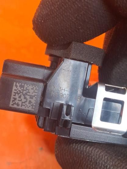 ✅FORD KUGA ST-LINE X 2.5 PETROL 2023 TEMPERATURE SENSOR ML3H19E907AB Warranty - Image 5