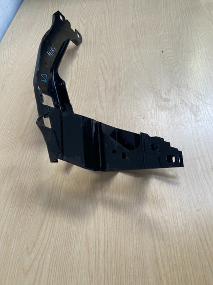 MINI COOPER 1.5 DIESEL 2017 PASSENGER LEFT SIDE HEADLIGHT PANEL SUPPORT - Image 2