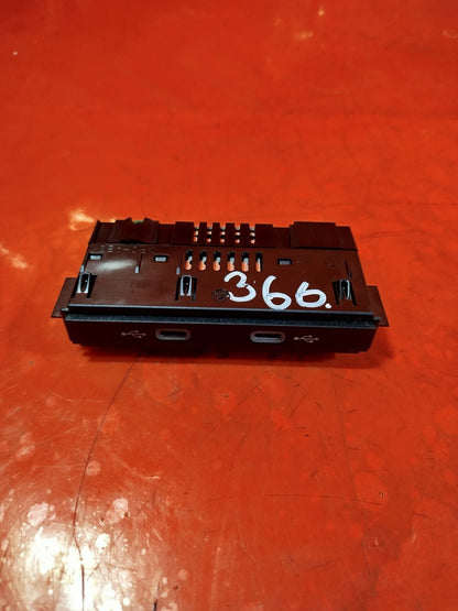 ✅2024 FORD TOURNEO CONNECT DOUBLE USB PORT SOCKET 5NA035736 + WARRANTY A366 - Image 1