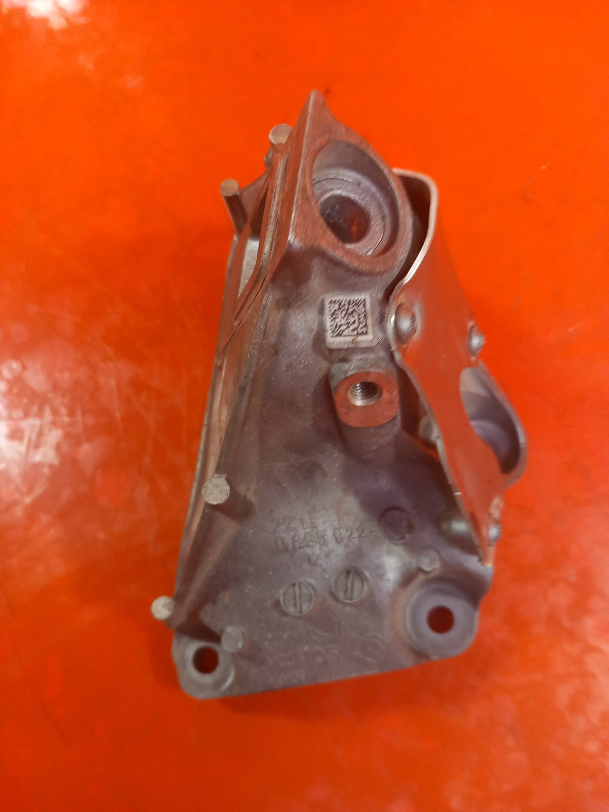 ebay-src:https://i.ebayimg.com/00/s/mtywmfgxmjaw/z/vcgaaeswva9qc0t-/$_57.jpg