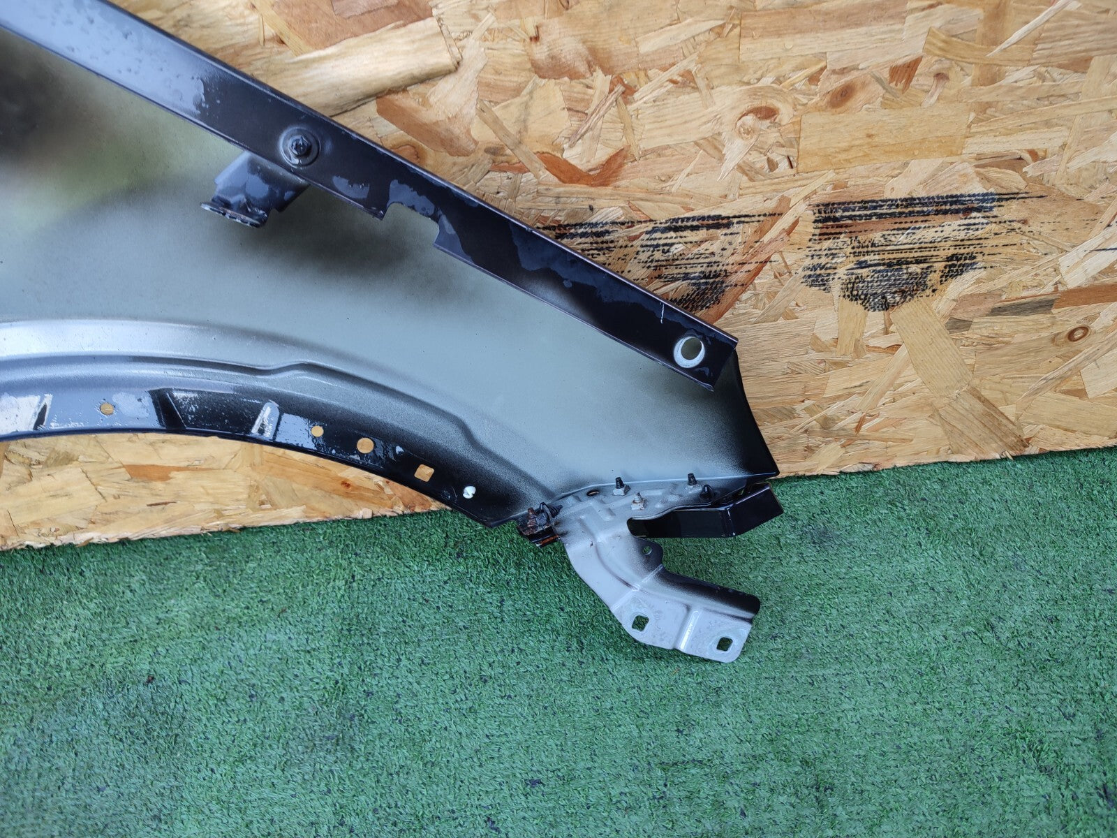 ✅2015 LAND ROVER DISCOVERY SPORT L550 FRONT LEFT WING FENDER PANEL BLACK (820) - Image 7