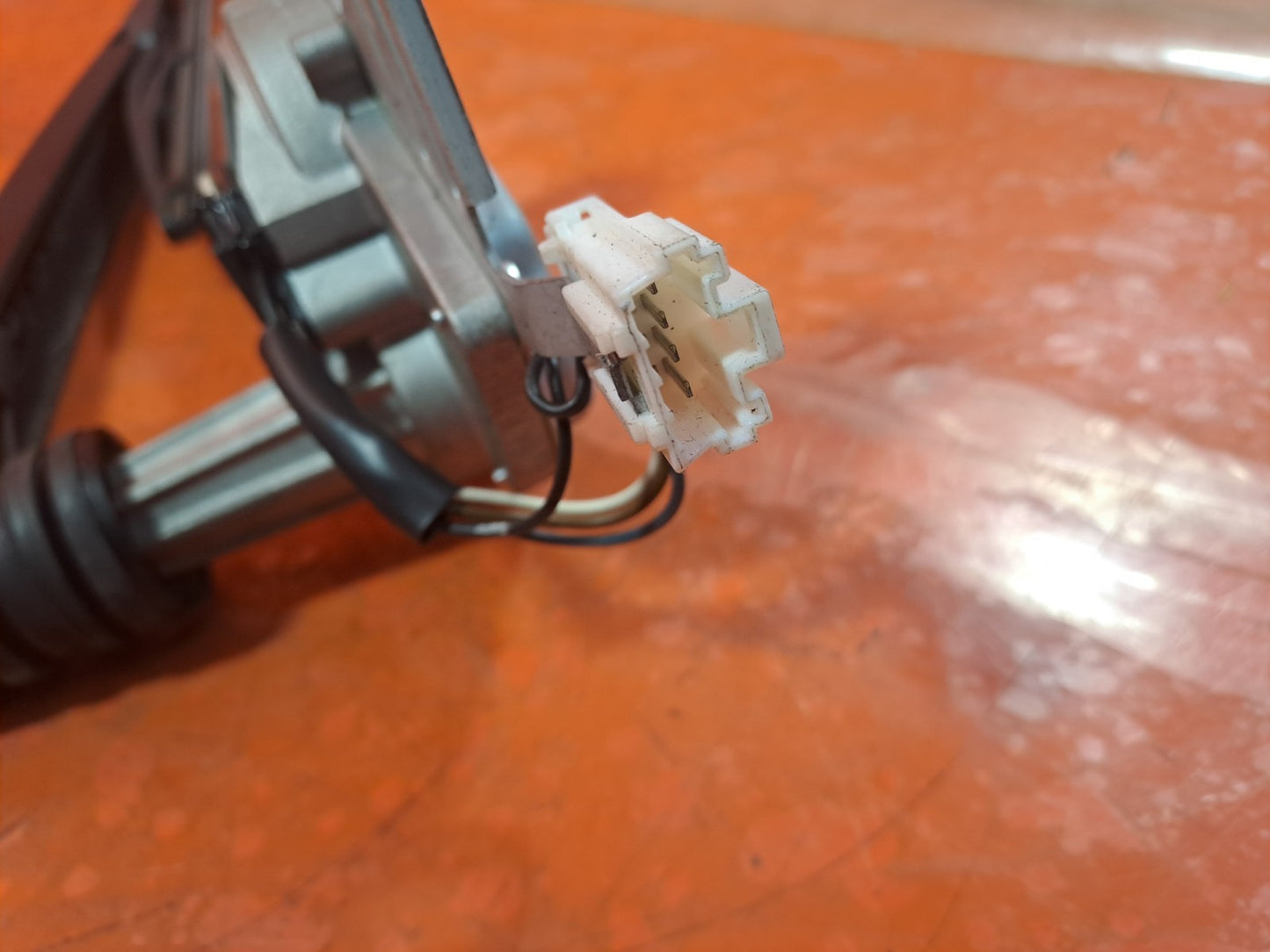 ✅SSANGYONG KORANDO 2.2 DIESEL 2015 REAR WIPER ARM & MOTOR Warranty A337 - Image 7