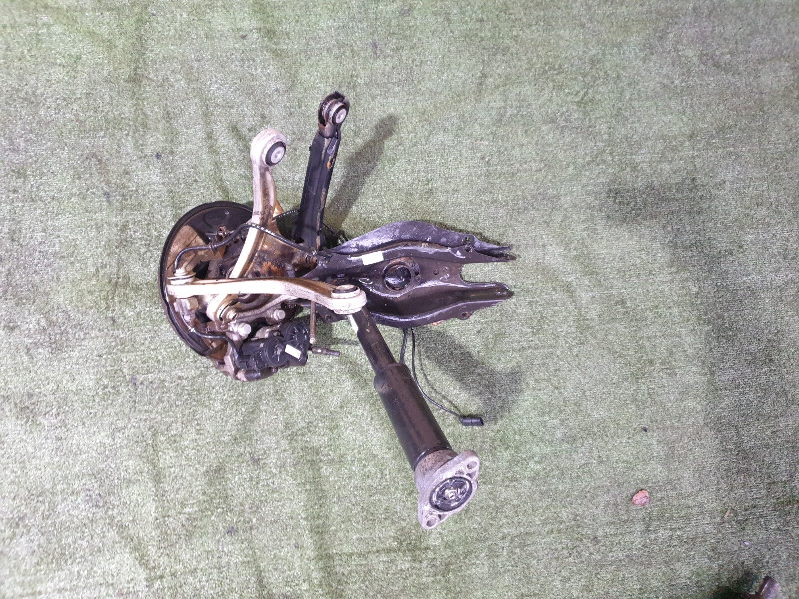 ✅2016 Mercedes C Class W205 Rear Left Suspension Leg Hub A2053207830 A123 - Image 4