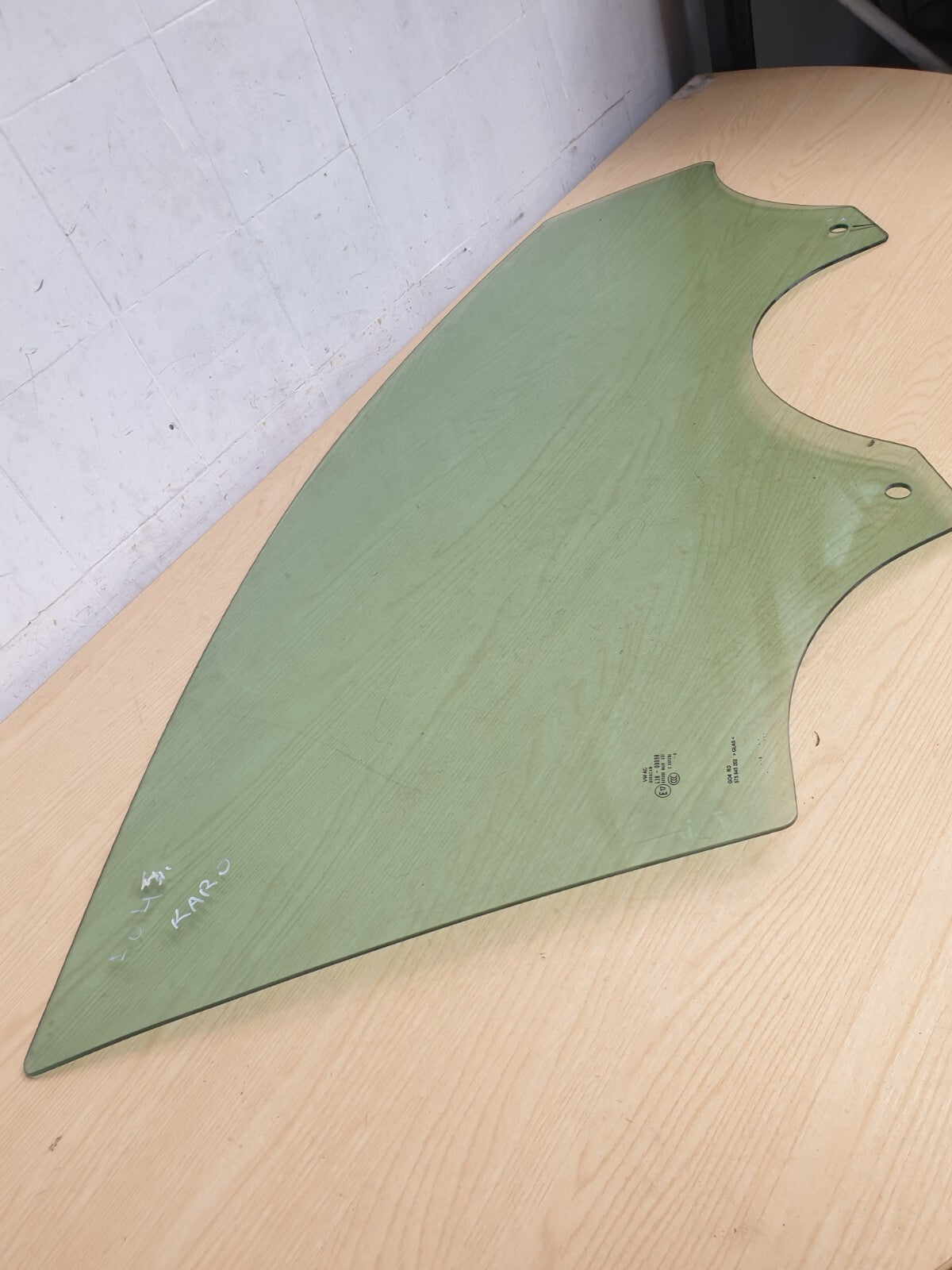 2020 SKODA KAROQ 1.0 TSI PETROL DOOR WINDOW GLASS FRONT RIGHT 575845202 A045 - Image 3