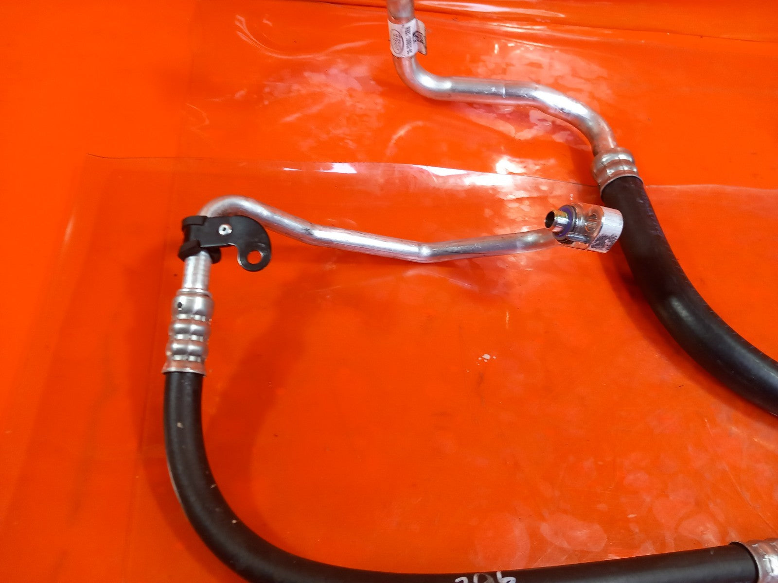 2025 Land Rover Defender L663 A/C Air Con Hose Pipe x2 MY42-19N601-BB A396 - Image 6