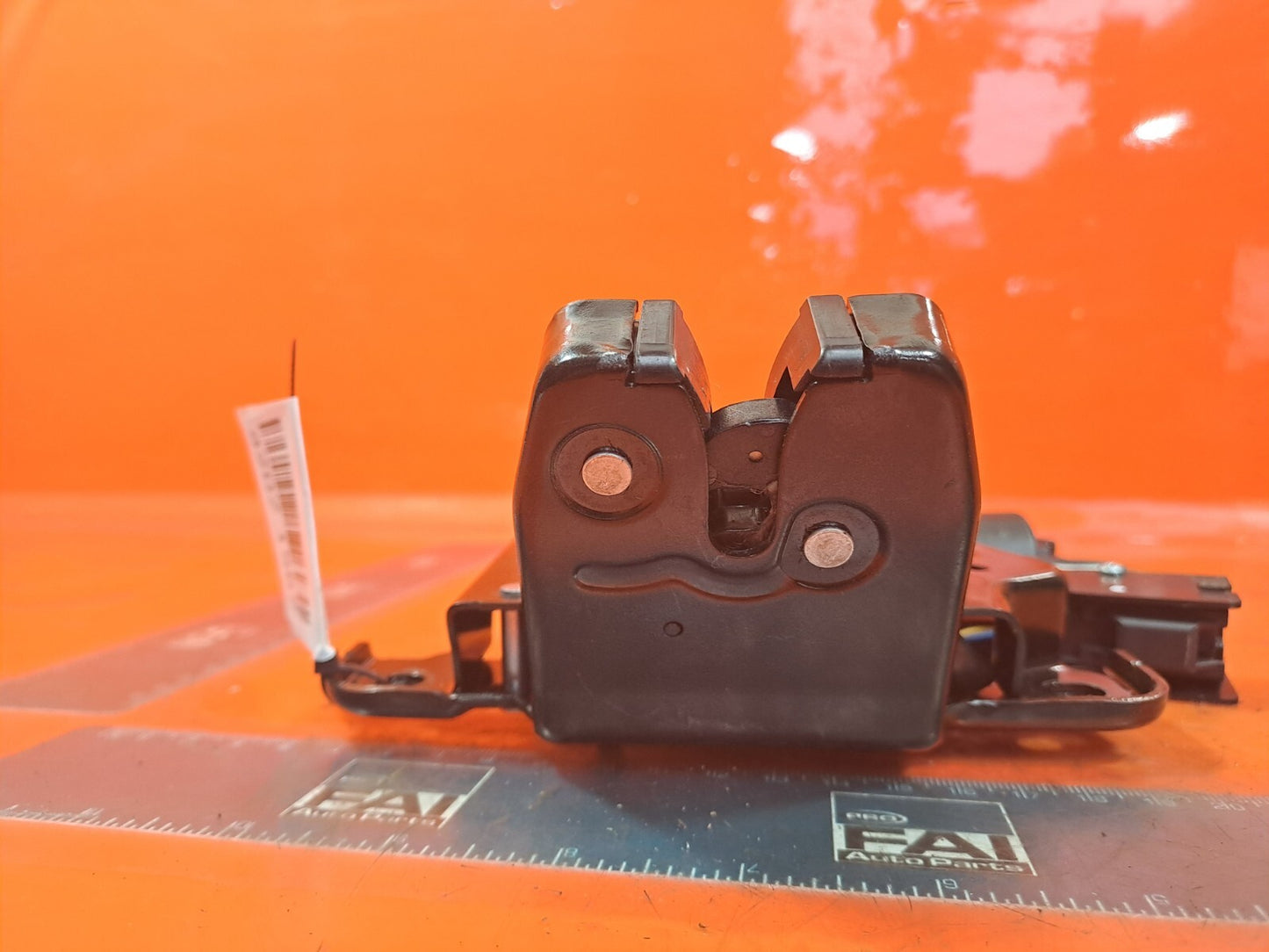 2024 TESLA MODEL 3 LONG TAILGATE LOCK LATCH 1500604-CN-B + WARRANTY A207 - Image 5