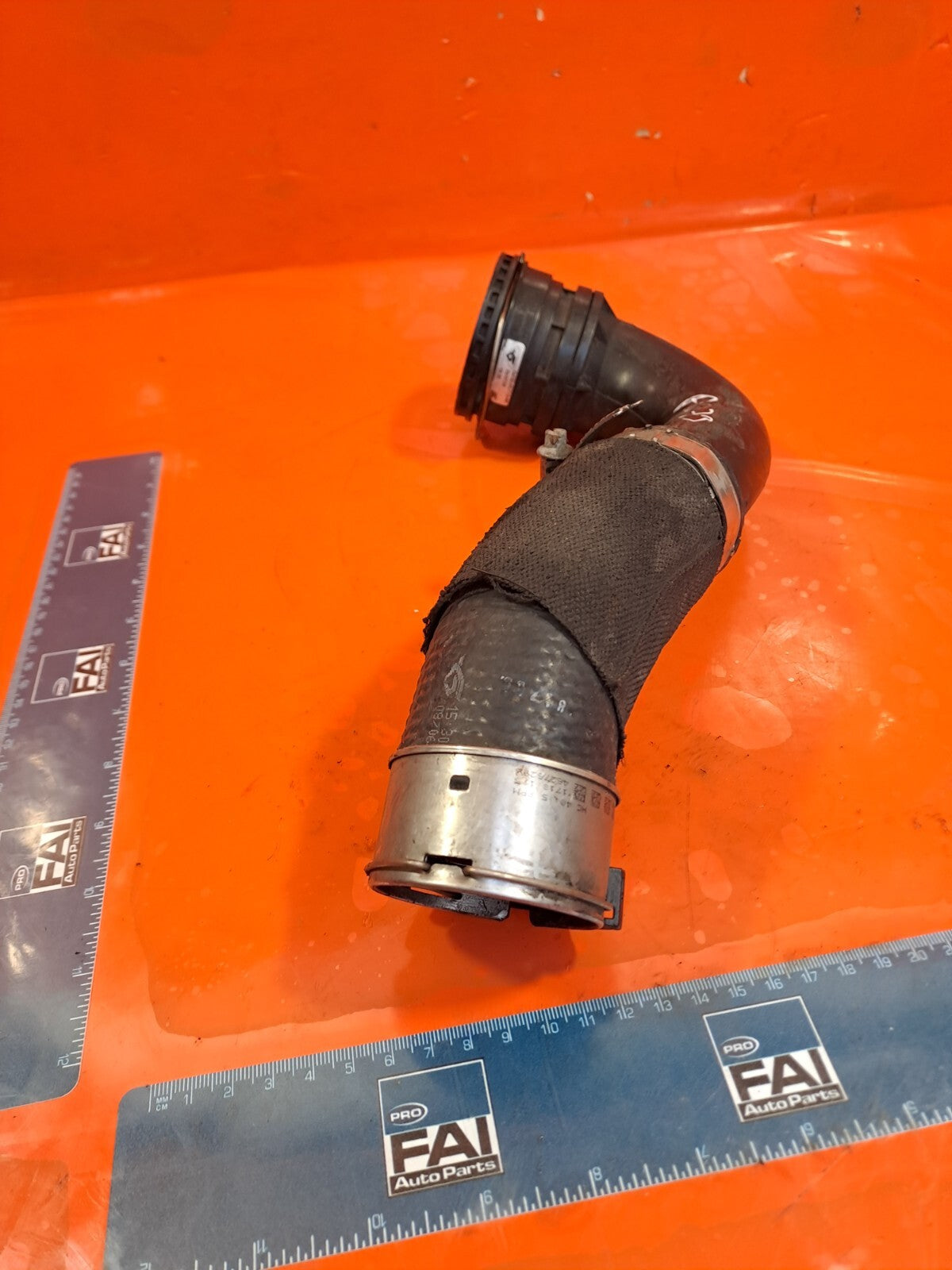 ✅Land Rover Discovery Sport L550 TD4 2.0D 2018 AIR INTAKE PIPE HJ32-6C648 A073 - Image 2