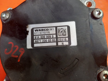 2018 Ssangyong Korando ELX 4X4 Vacuum Pump A6712300365 Warranty A329 - Image 9