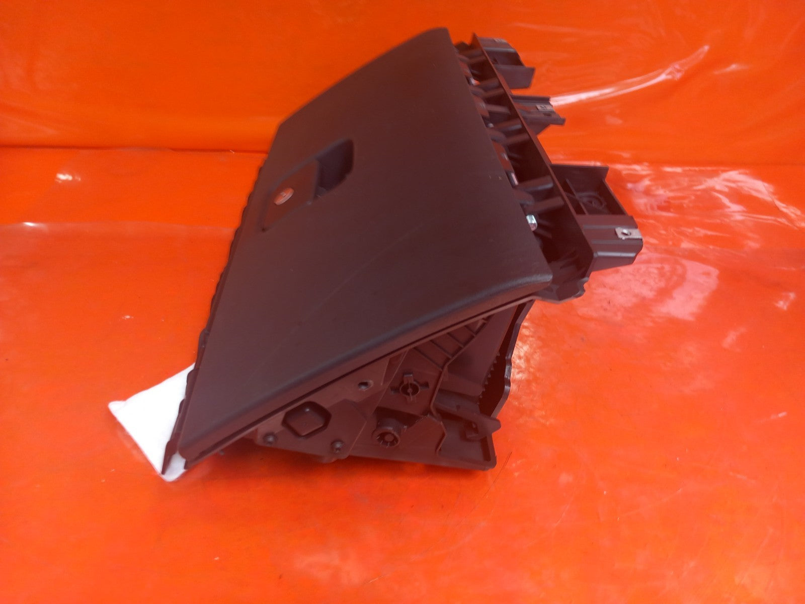 2025 Land Rover Defender L663 Glove Box Compartment L8B2-060T10-AG Warranty A396 - Image 9