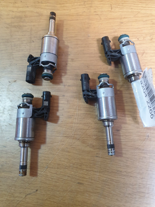 ✅AUDI A3 E-TRON 1.4 PETROL 2015 FUEL INJECTORS CUKB 04E133036A Warranty A204 - Image 1