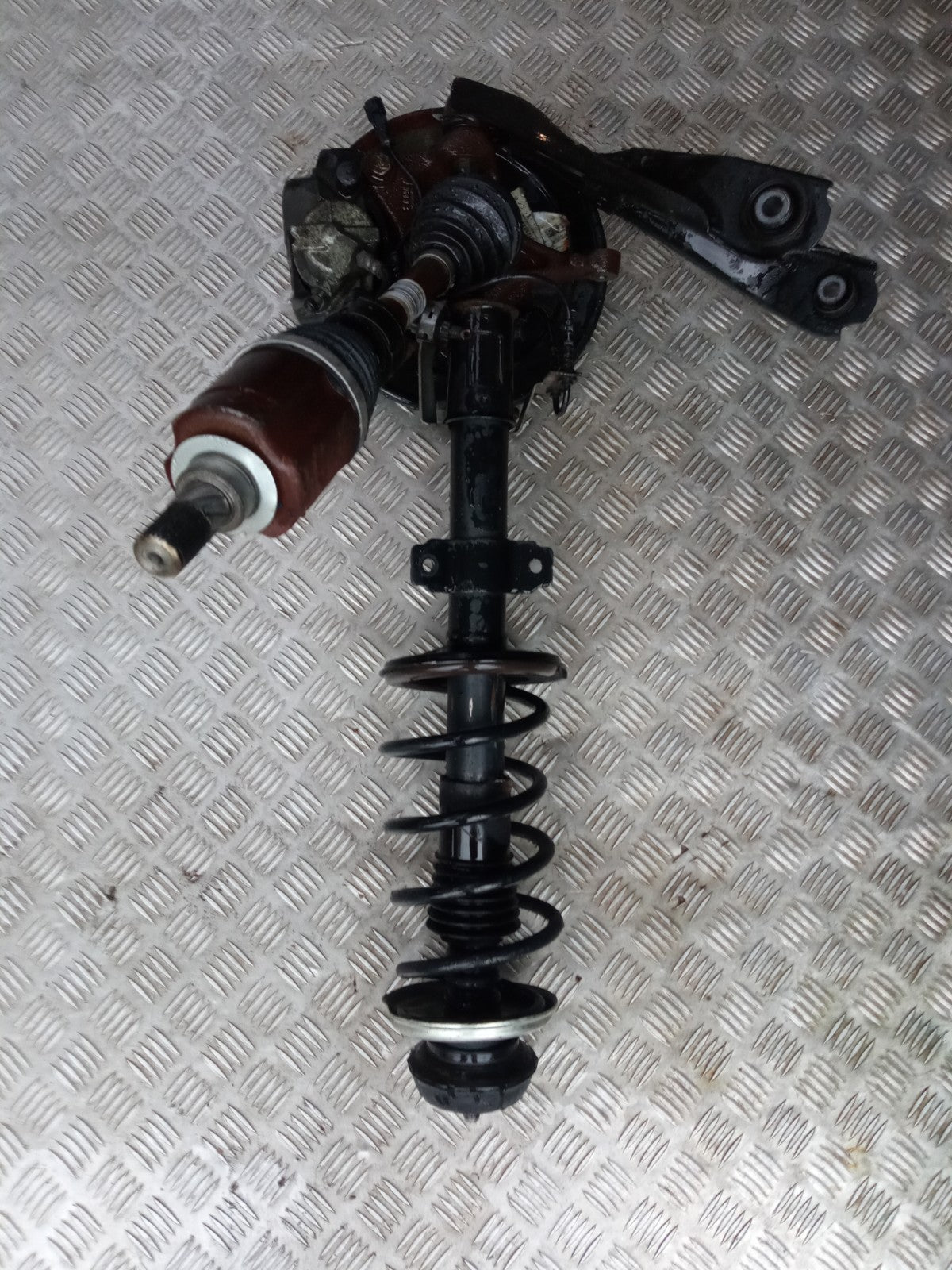 ✅Dacia Duster Journey 1.3 Petrol 2024 Front Left Suspension Leg Hub 8200275528 - Image 2