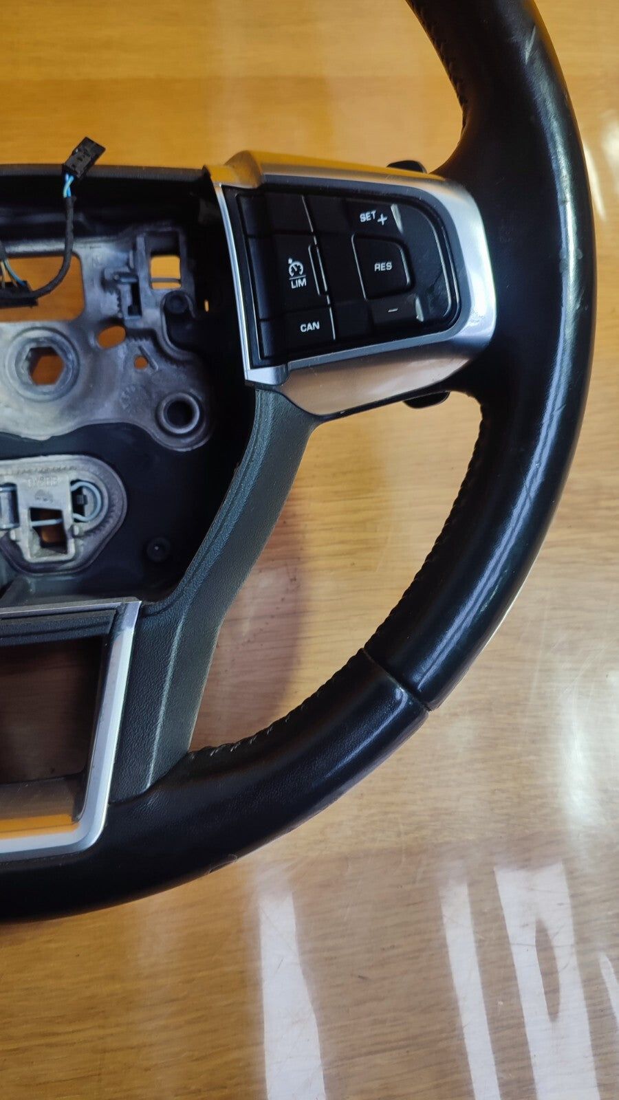 ✅LAND ROVER DISCOVERY SPORT L550 2.0 DIESEL 2018 MULTIFUNCTION STEERING WHEEL - Image 4