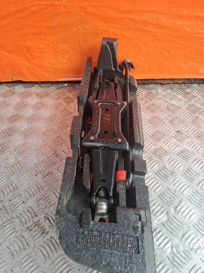 2015 Ford Tourneo Custom Jack Kit BK21-17A012-AC Warranty A371 - Image 5