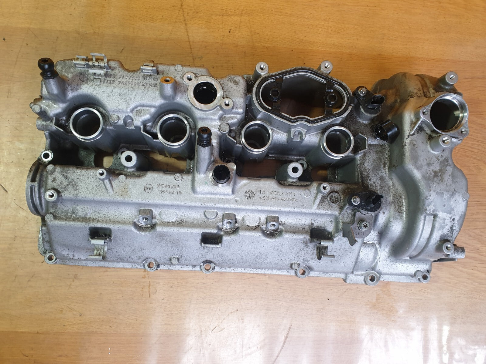 ✅2014 BMW 5 SERIES F11 4.4P ENGINE ROCKER VALVE COVER RIGHT SIDE + WARRANTY A153 - Image 3