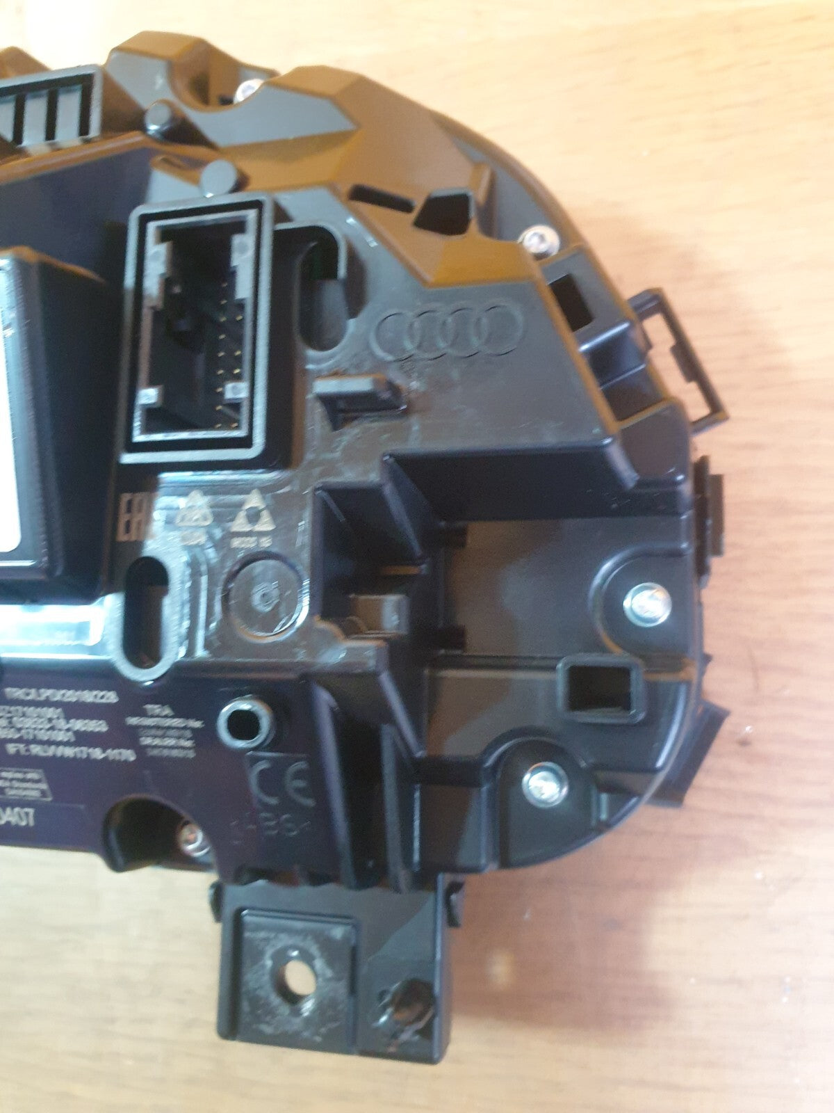 ebay-src:https://i.ebayimg.com/00/s/mtywmfgxmjaw/z/rokaaoswuhzmkq59/$_57.jpg