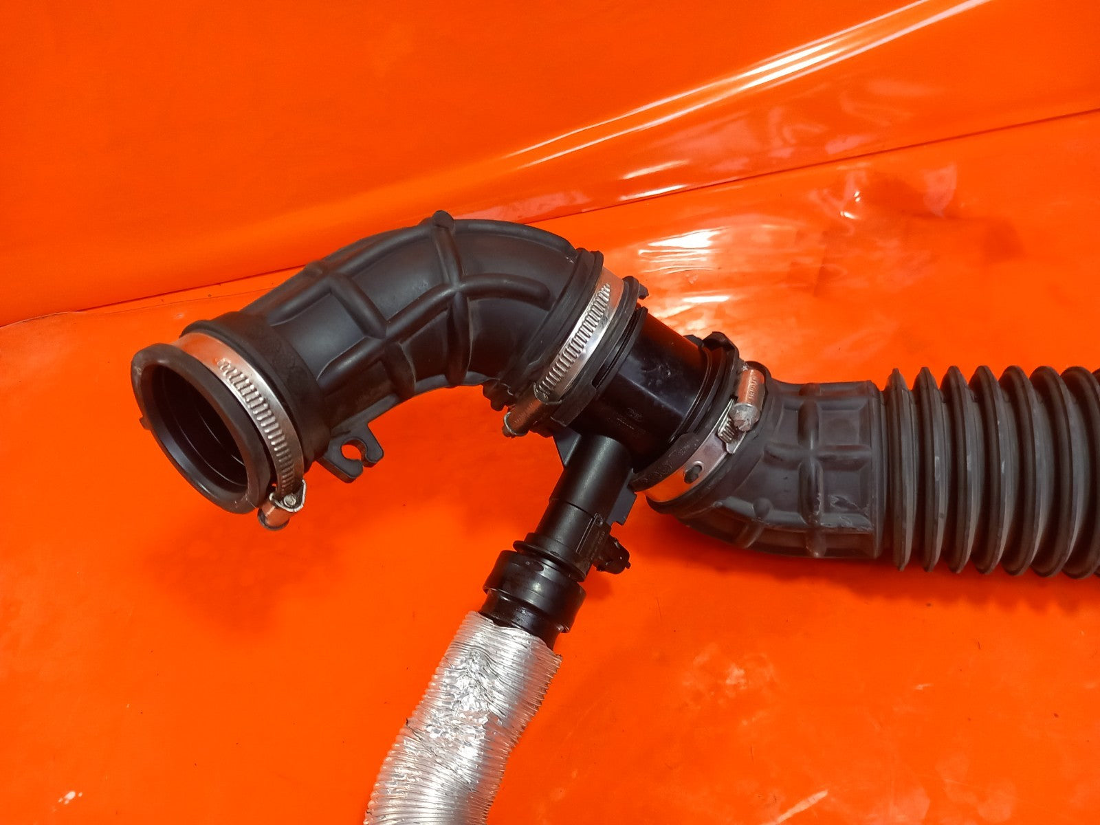 2021 Ford Transit Custom Air Intake Pipe GK21-9R504-AG Warranty A372 - Image 12