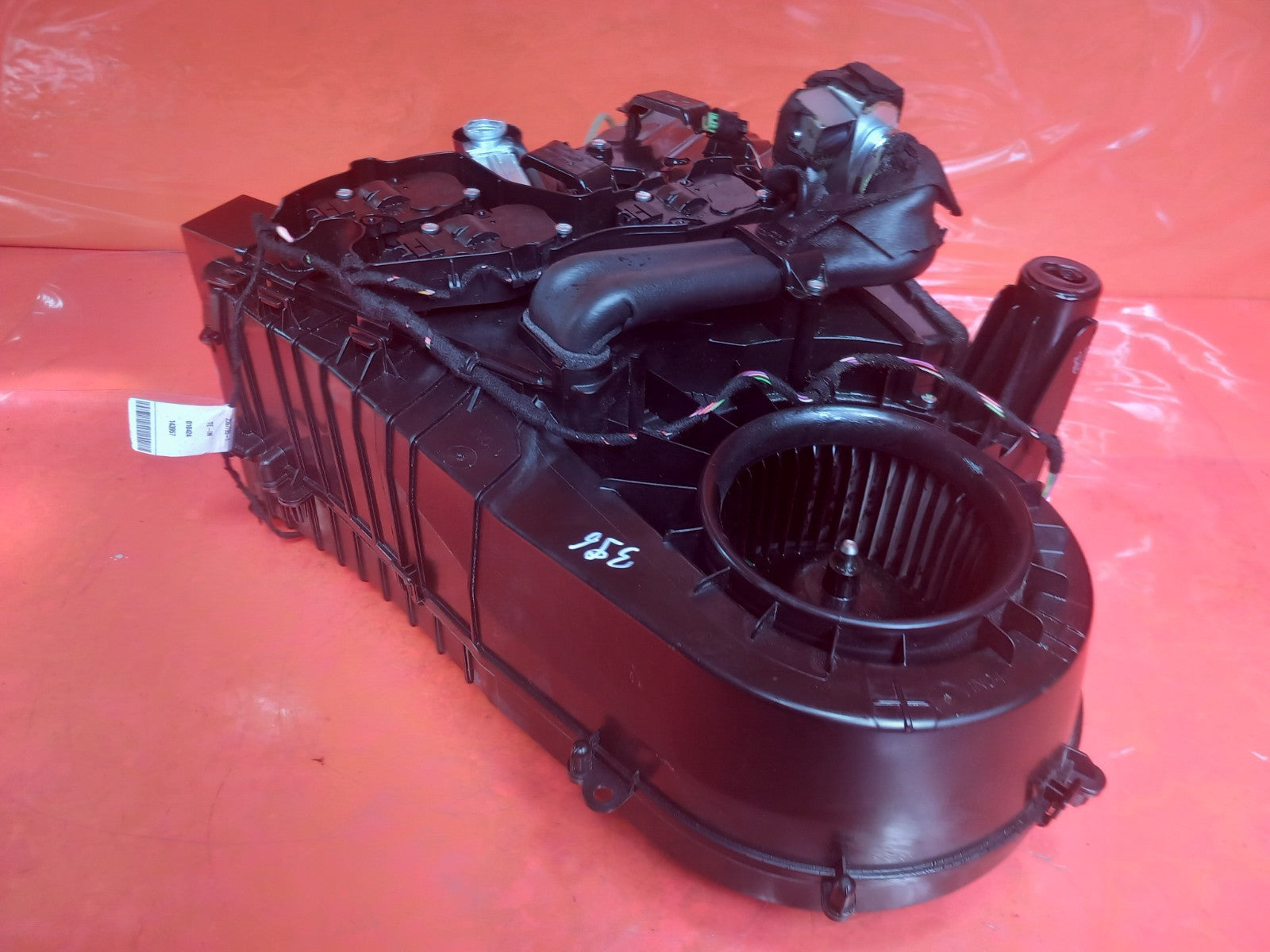 2025 Land Rover Defender L663 Heater Matrix Box N8B2-18D283-AE Warranty A396 - Image 4