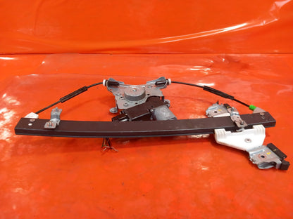 2018 Ssangyong Korando ELX Window Regulator Motor Front Right 98820-CZ010 A329 - Image 2