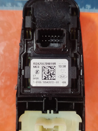 ✅2024 DACIA DUSTER JOURNEY FRONT RIGHT WINDOW SWITCH 255709019R + WARRANTY A364 - Image 11