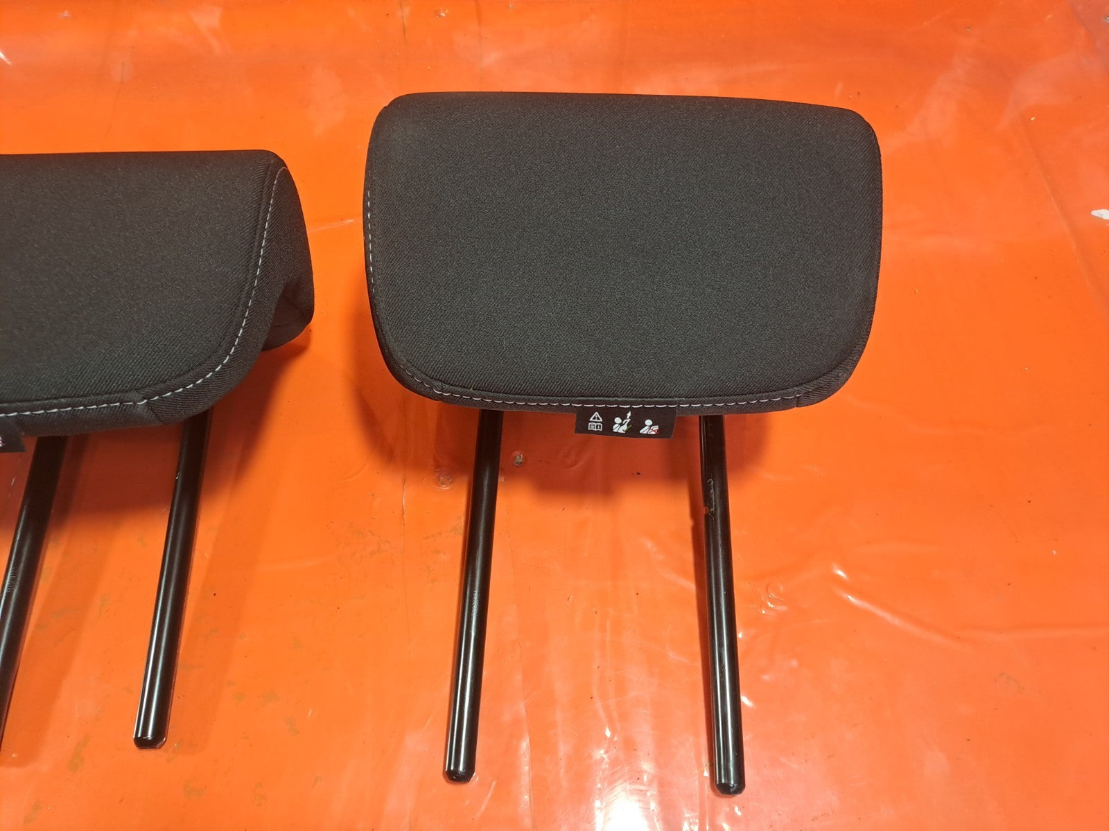 ✅2021 Renault Captur MK2 Iconic Rear Headrest Set + Warranty A385 - Image 3