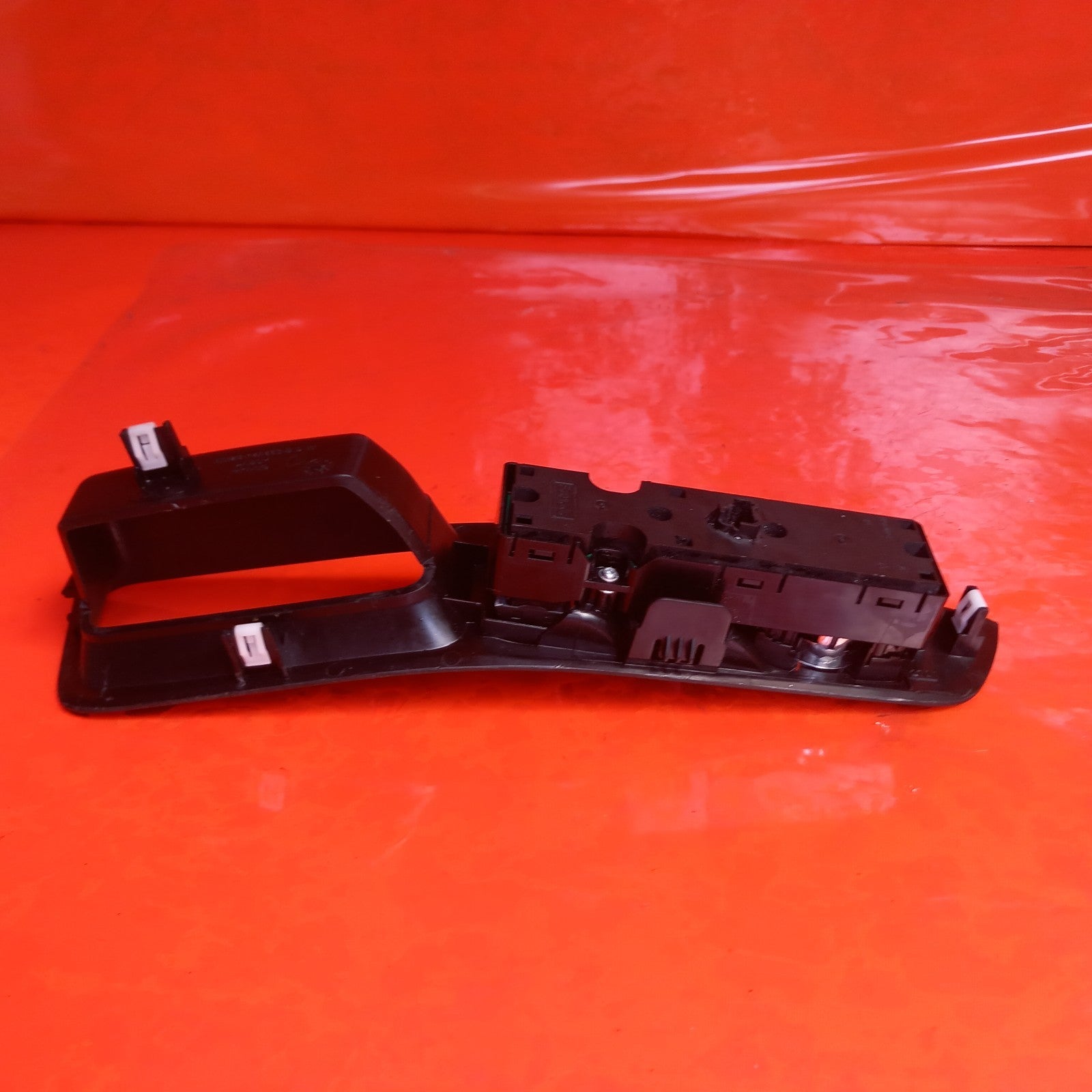 2019 Ford Galaxy MK3 Zetec Front Right Window Switch DG9T-14540-DCW A345 - Image 9