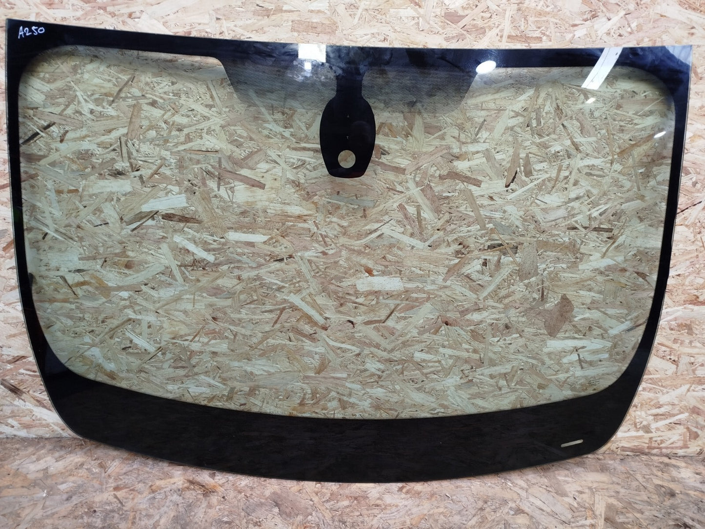 ✅RENAULT TRAFIC FRONT windscreen MK3 Sl27 1.6 DIESEL 2015  Warranty A250 - Image 1