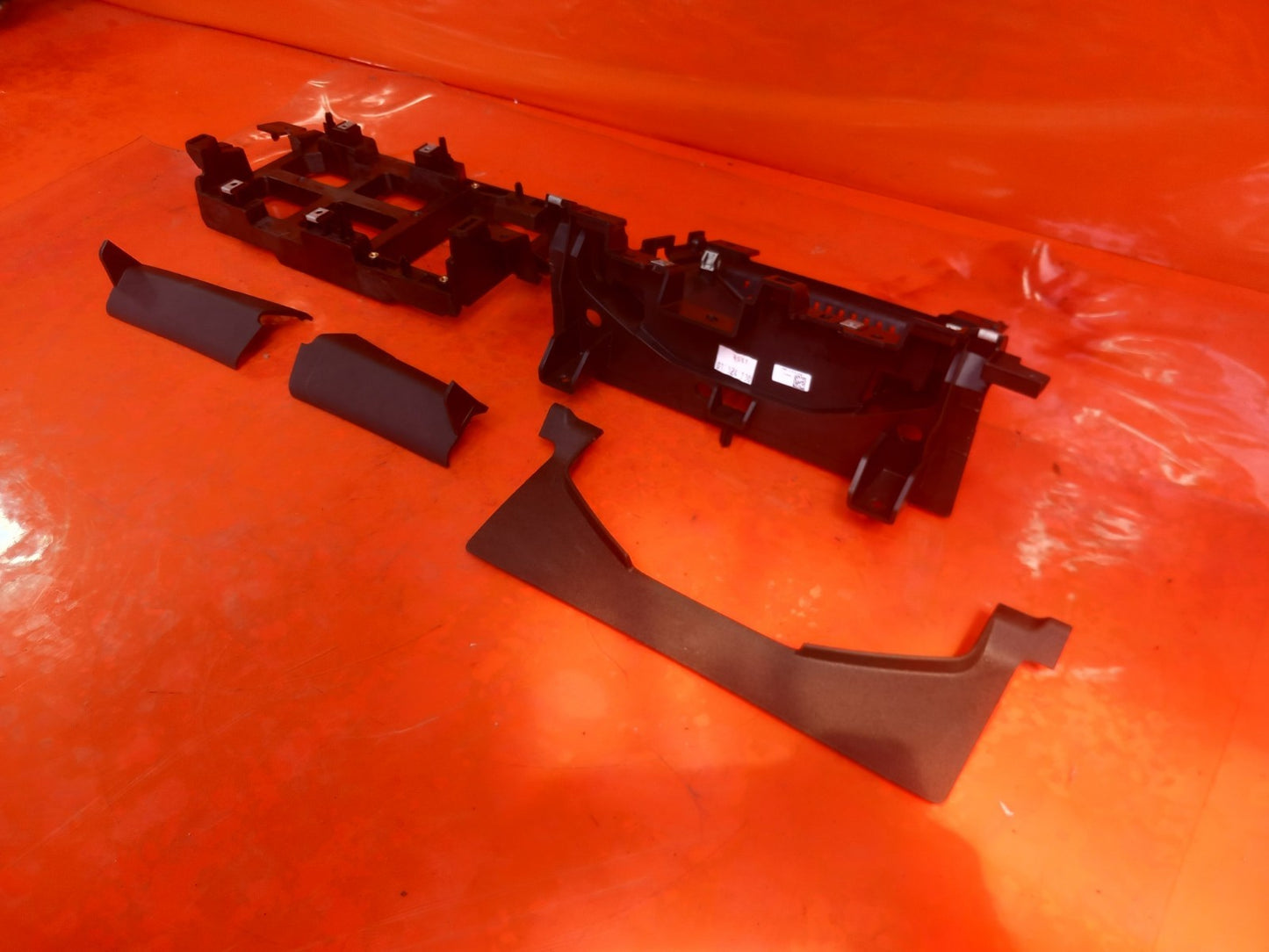 Land Rover Defender L663 3.0 Diesel 2025 Dashboard Trims N8B2047A04AAW Warranty - Image 5