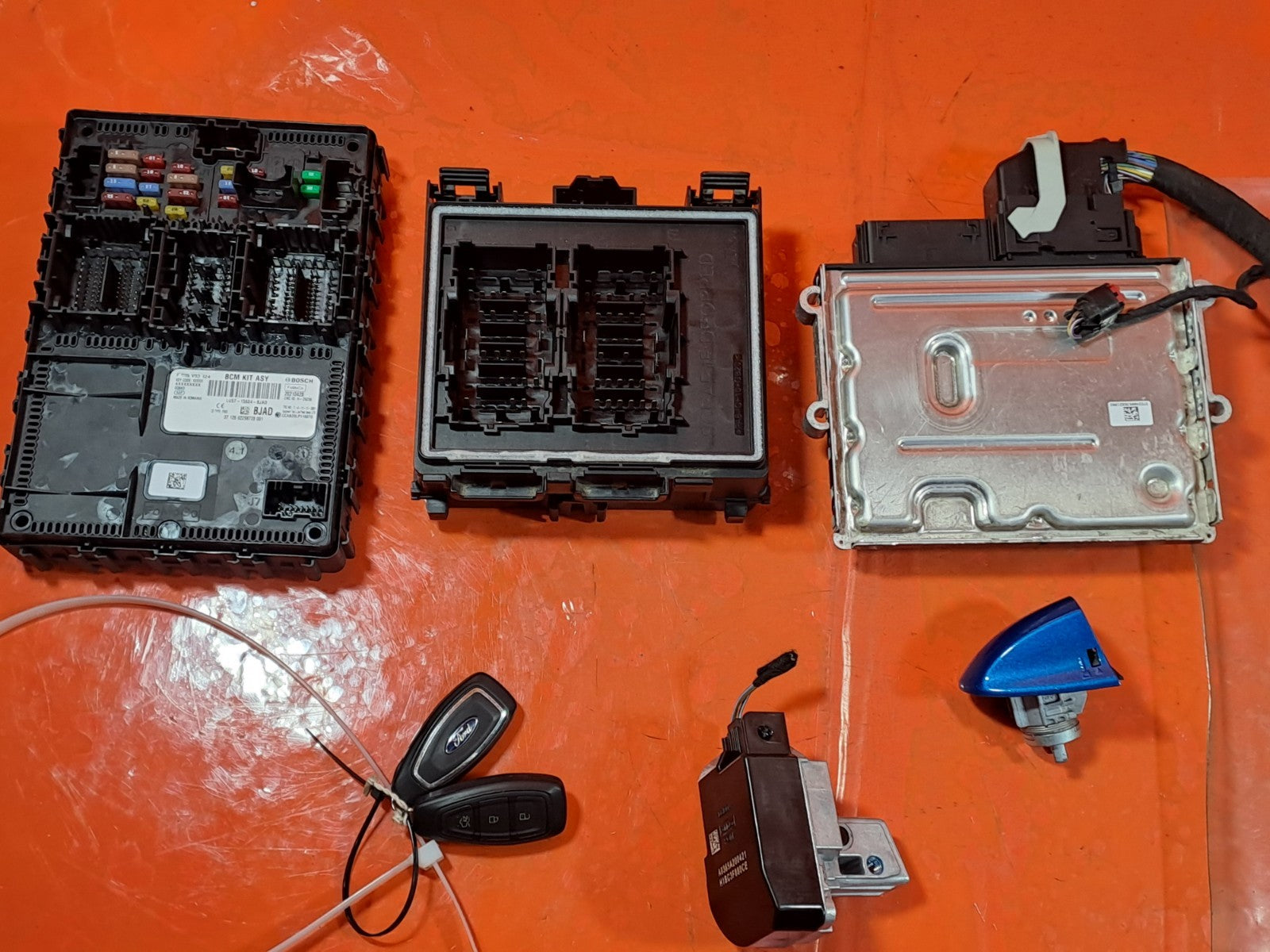 ebay-src:https://i.ebayimg.com/00/s/mtiwmfgxnjaw/z/v5maaesw-ihpah-i/$_57.jpg