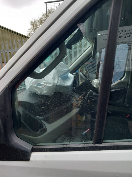 2023 Maxus Deliver 9 Front Left Quarter Window Glass Warranty A425 - Image 1