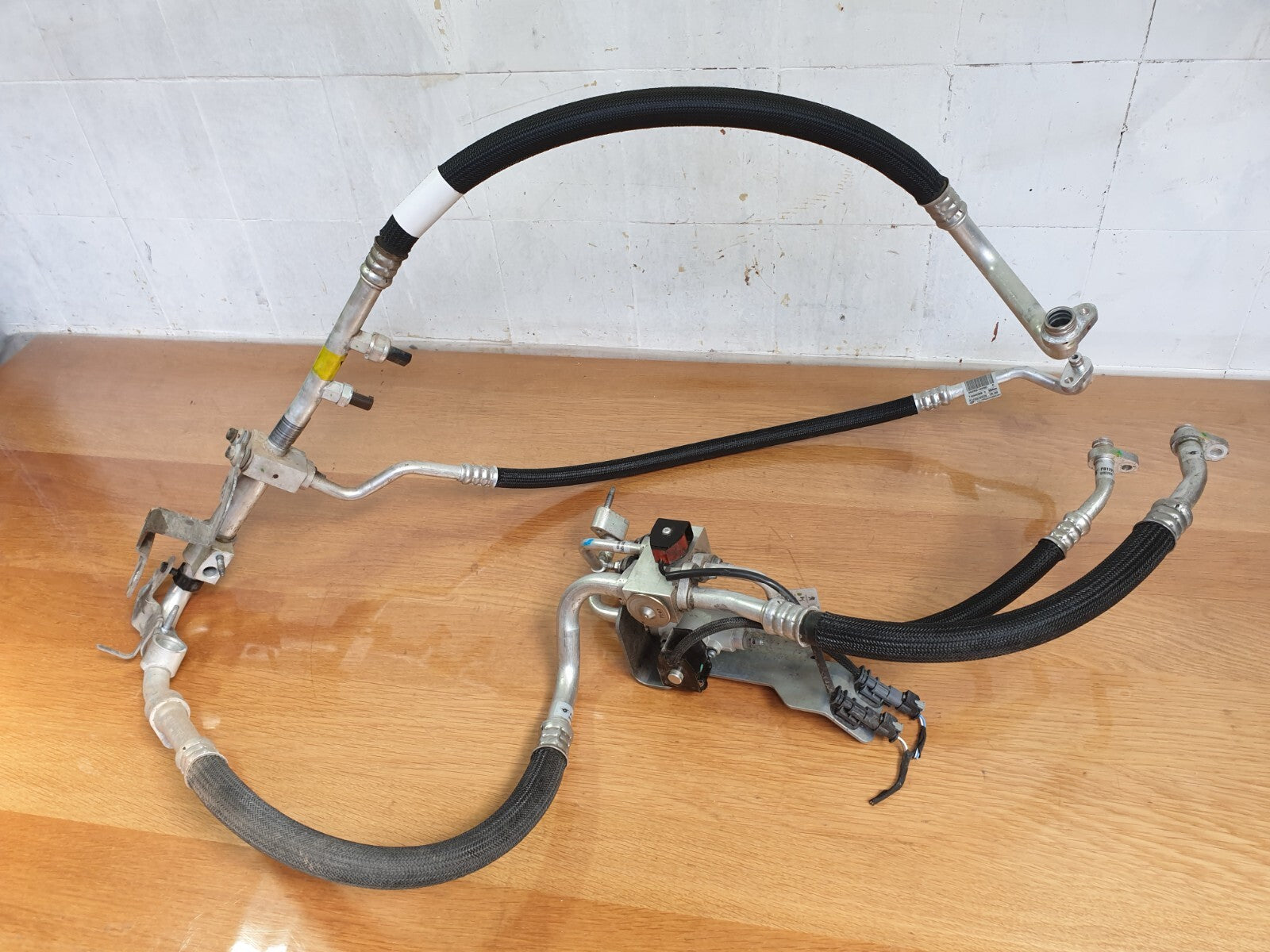 ebay-src:https://i.ebayimg.com/00/s/mtiwmfgxnjaw/z/josaaoswdl9m0frt/$_57.jpg