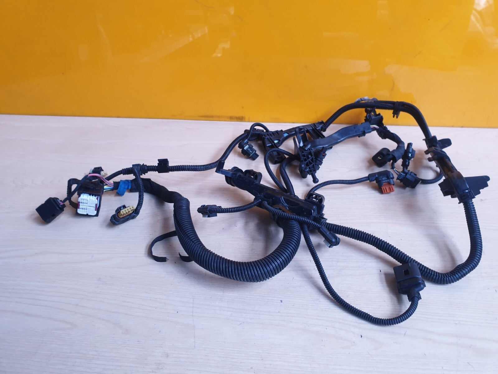 ✅2018 BMW 2 SERIES F45 2.0 PETROL ENGINE WIRING LOOM HARNESS 8678958 A051 - Image 4