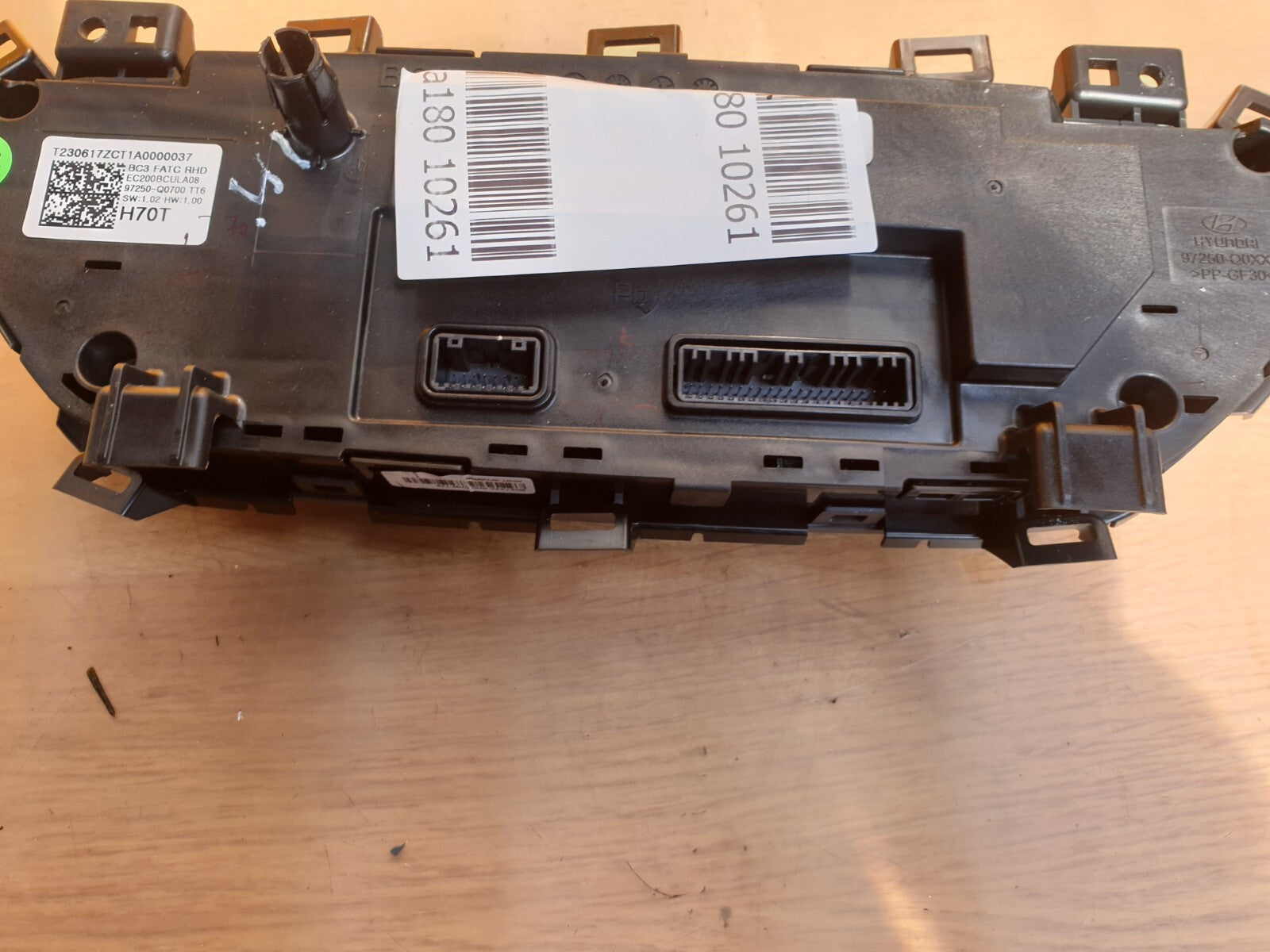 HYUNDAI I20 ULTIMATE 1.0 PETROL 2023 CLIMATE CONTROL SWITCH PANEL 97250-Q0700 - Image 10