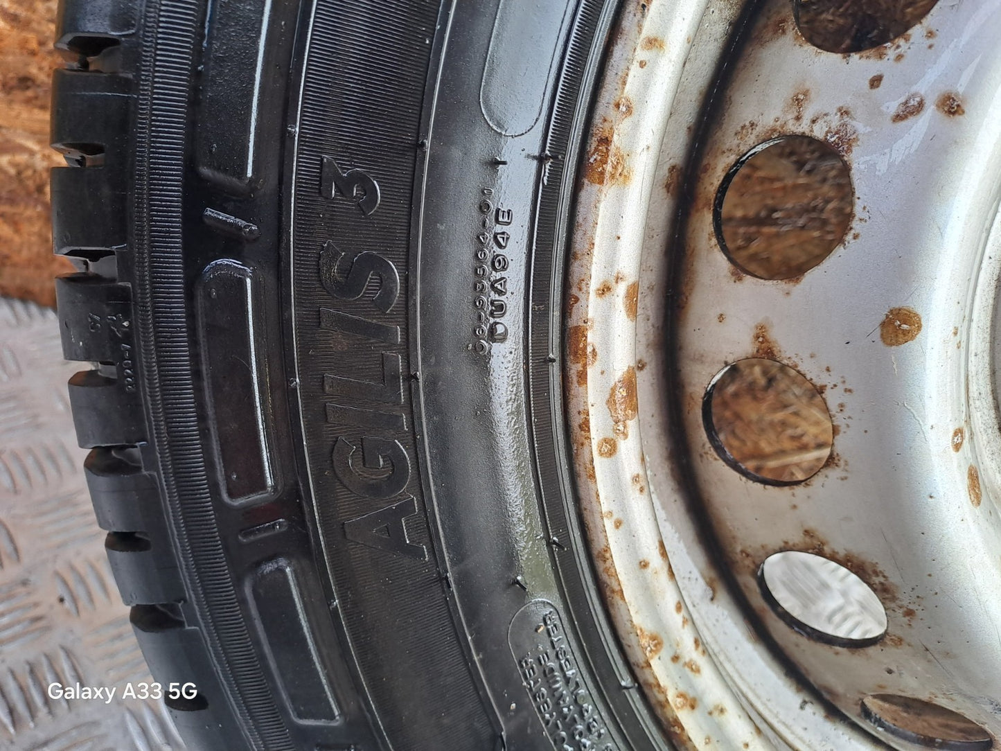 ✅VW CRAFTER CR35 2.0 DIESEL 2017 ALLOY WHEEL WITH TYRE 235/65 R16С A0014014802 - Image 9