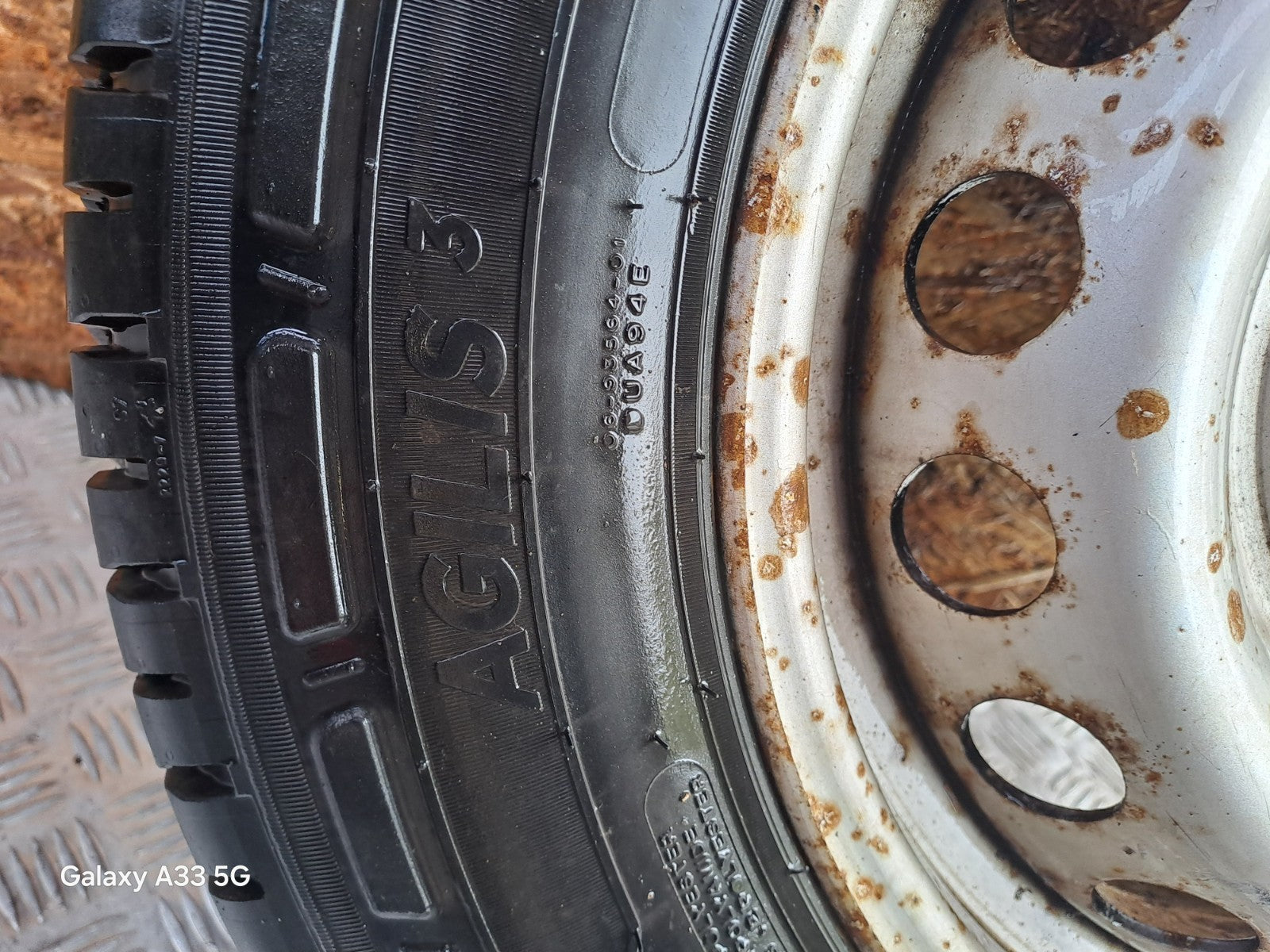 ✅VW CRAFTER CR35 2.0 DIESEL 2017 ALLOY WHEEL WITH TYRE 235/65 R16С A0014014802 - Image 9