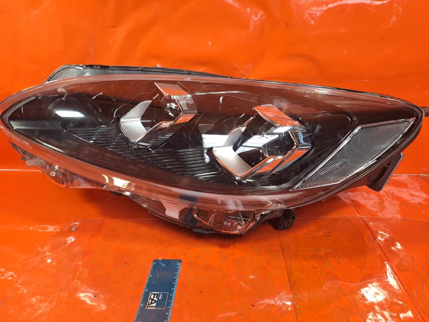 ✅2024 FORD KUGA MK3 ST-LINE FRONT LEFT LED HEADLIGHT LV4B-13E017-BR + WARRANTY - Image 2