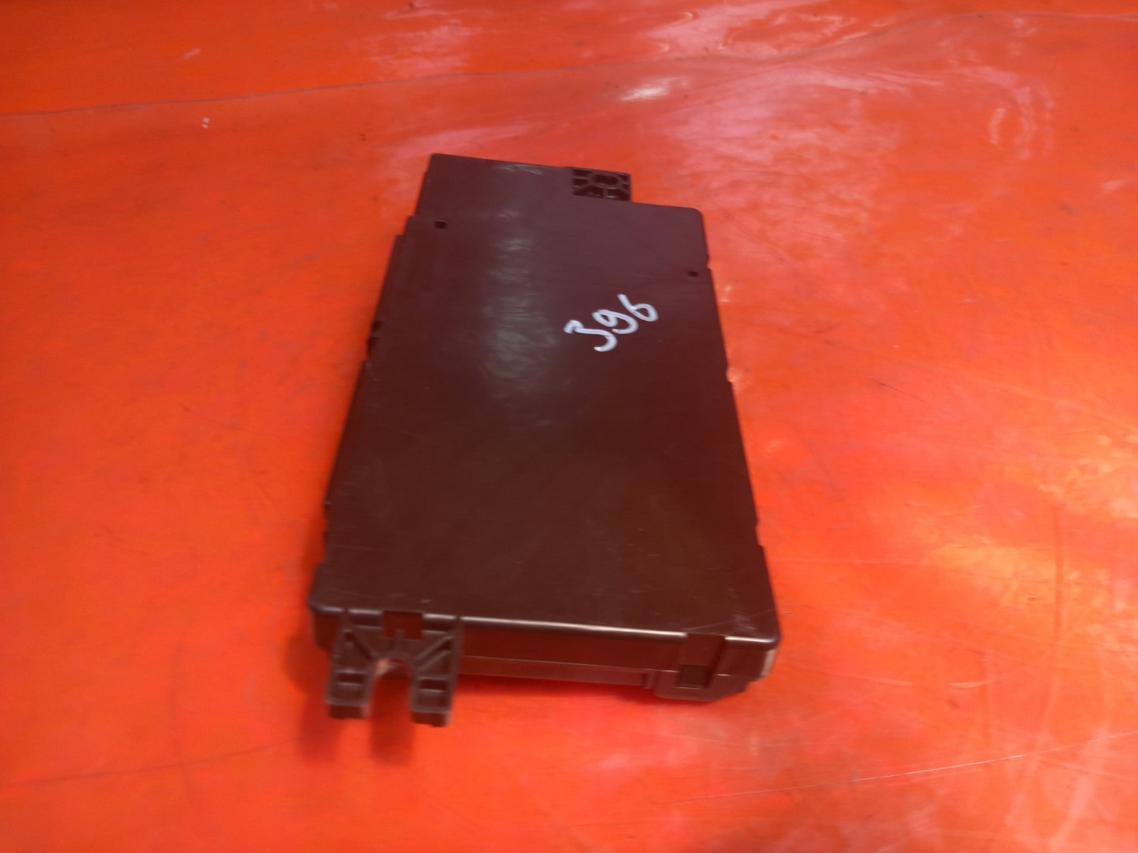 2025 Land Rover Defender L663 Front Left Seat Control Unit M8E2-14D600-AC A396 - Image 12