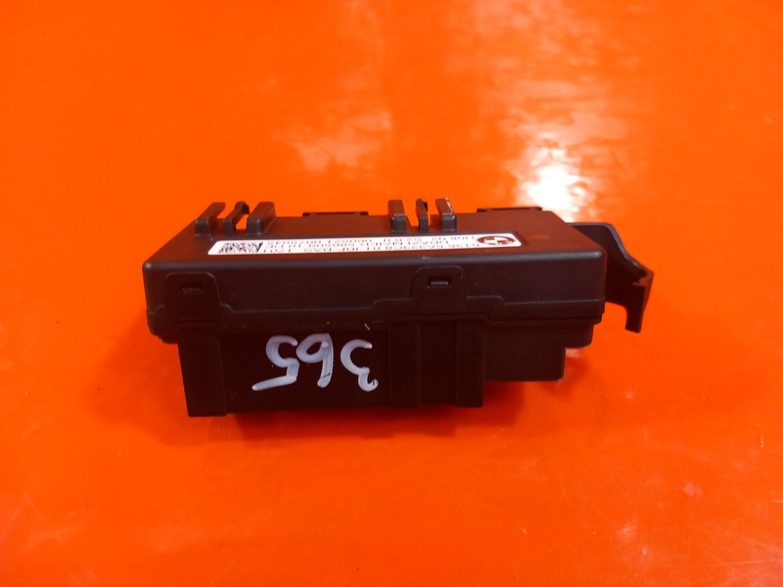 ebay-src:https://i.ebayimg.com/00/s/mtiwmfgxnjaw/z/poyaaeswelvqmob~/$_57.jpg