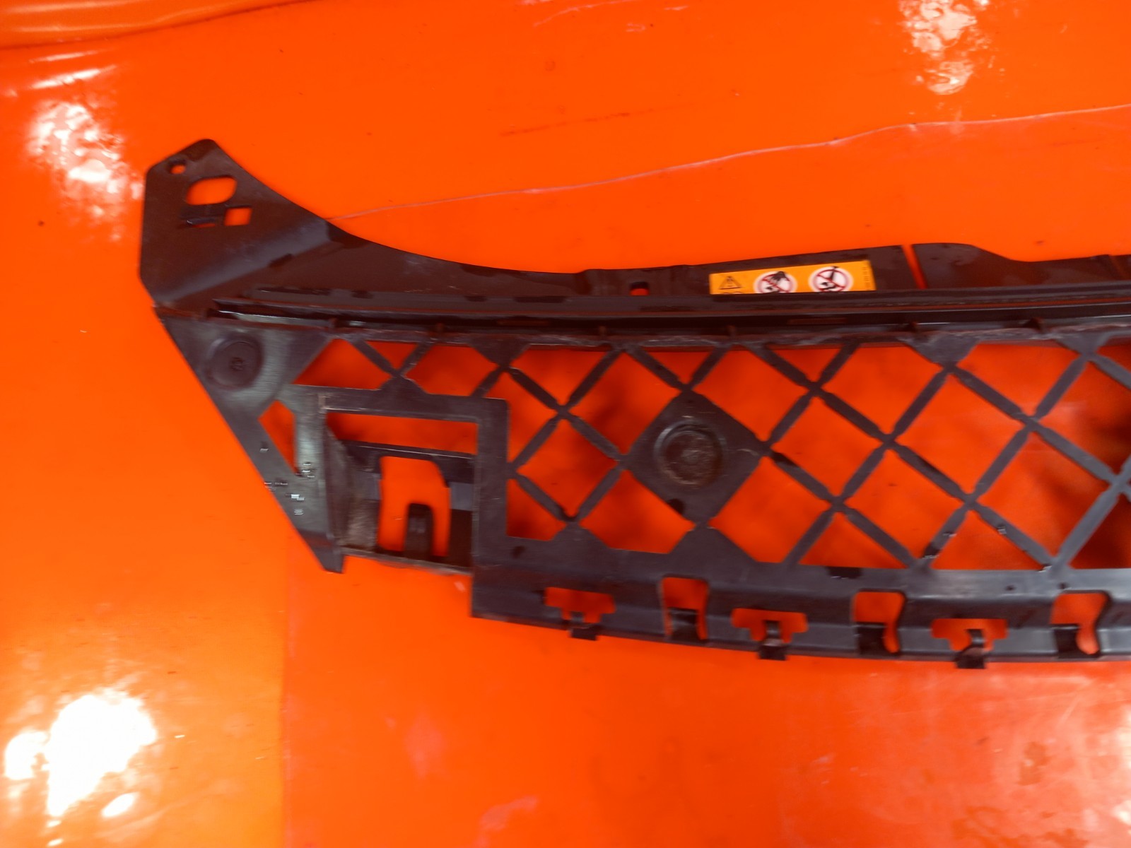 Mercedes W177 A180 Sport 1.5 Diesel 2019 Front Bumper Bracket Centre Upper A382 - Image 5