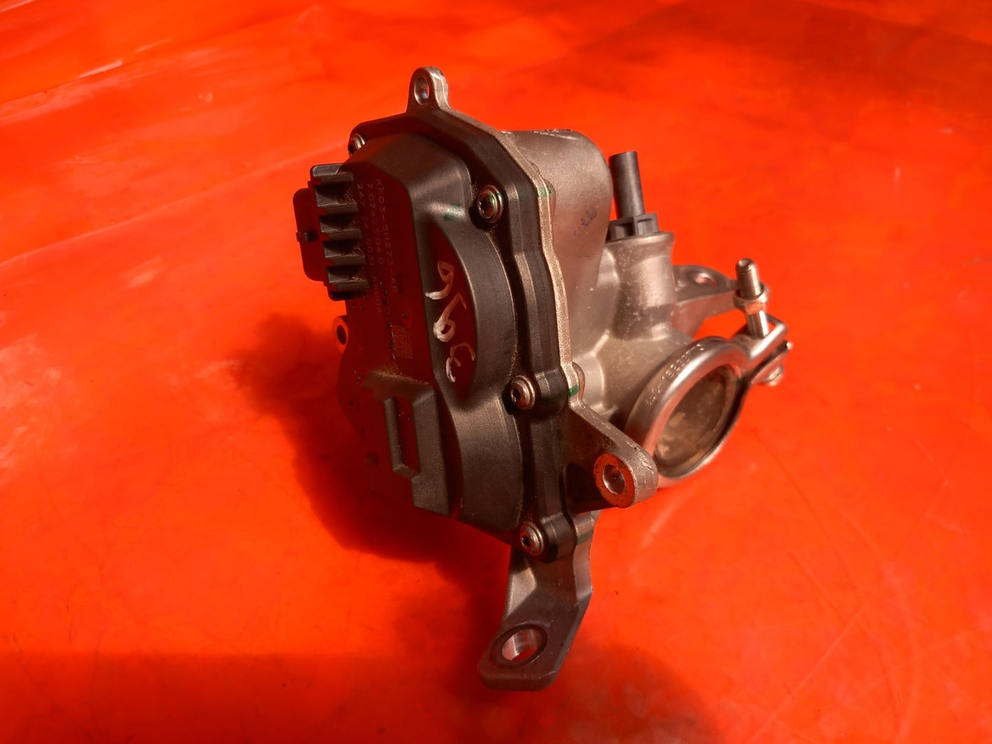 2025 Land Rover Defender L663 3.0 Diesel EGR Valve K6D3-5H273-AB Warranty A396 - Image 3