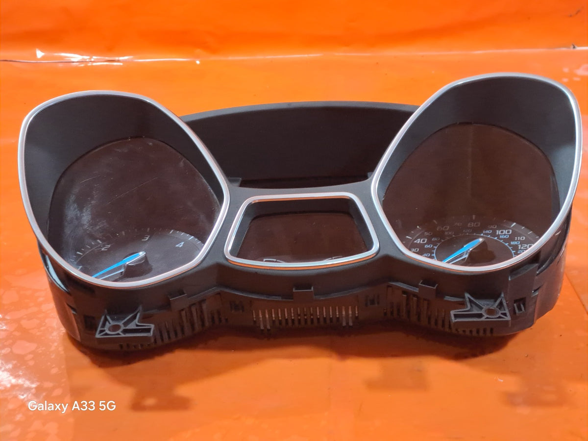 ebay-src:https://i.ebayimg.com/00/s/mtiwmfgxnjaw/z/voqaaeswu2bpgwxf/$_57.jpg