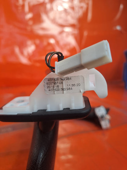 ebay-src:https://i.ebayimg.com/00/s/mtywmfgxmjaw/z/oggaaeswitnpjvhl/$_57.jpg